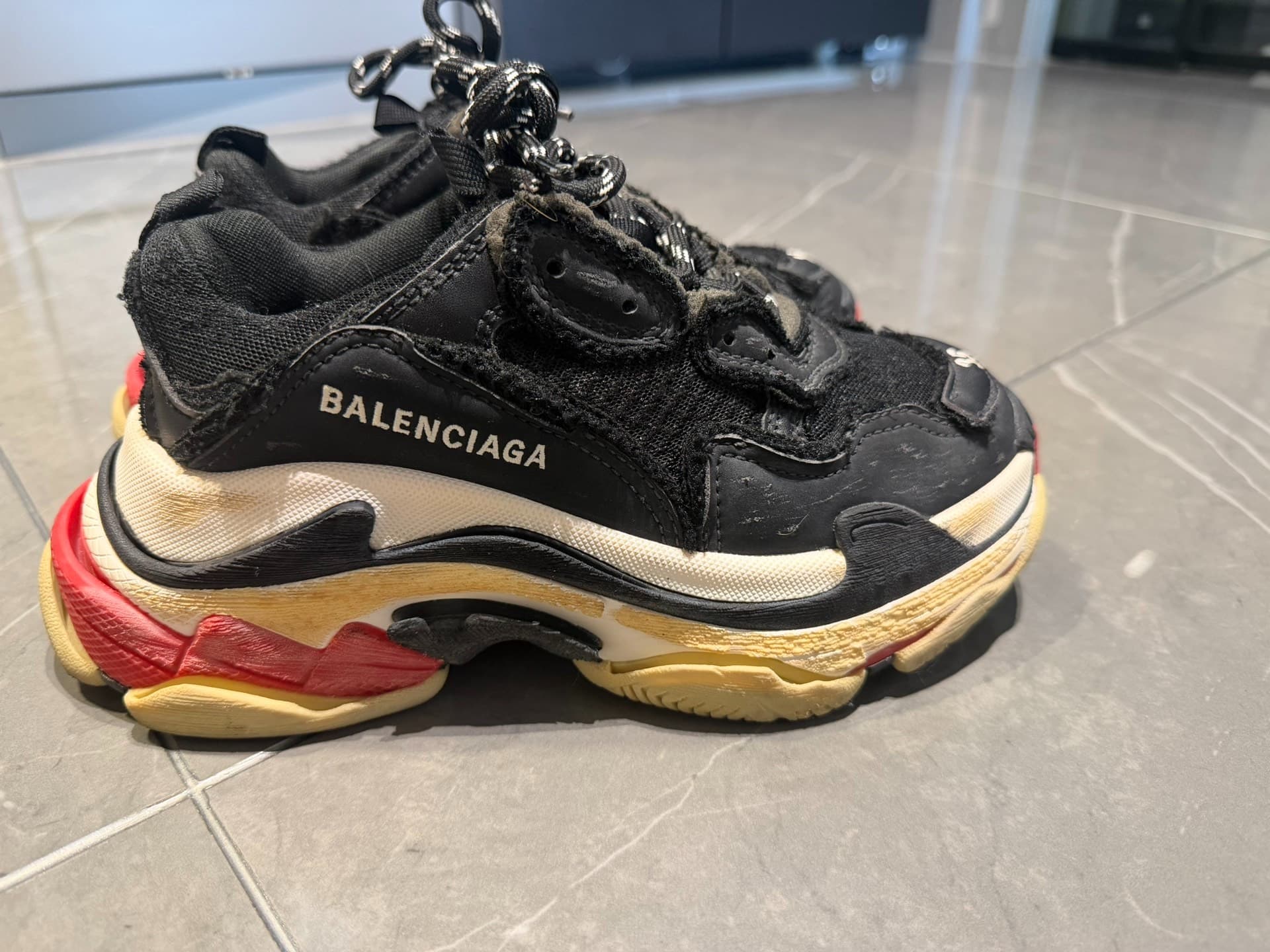 кроссовки balenciaga triple-s от Balenciaga первого поколения для папы