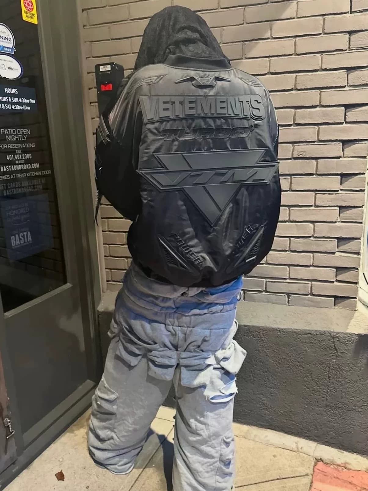 первоклассный!Гоночный костюм Vetements 22FW Alpha VTM opm wind
