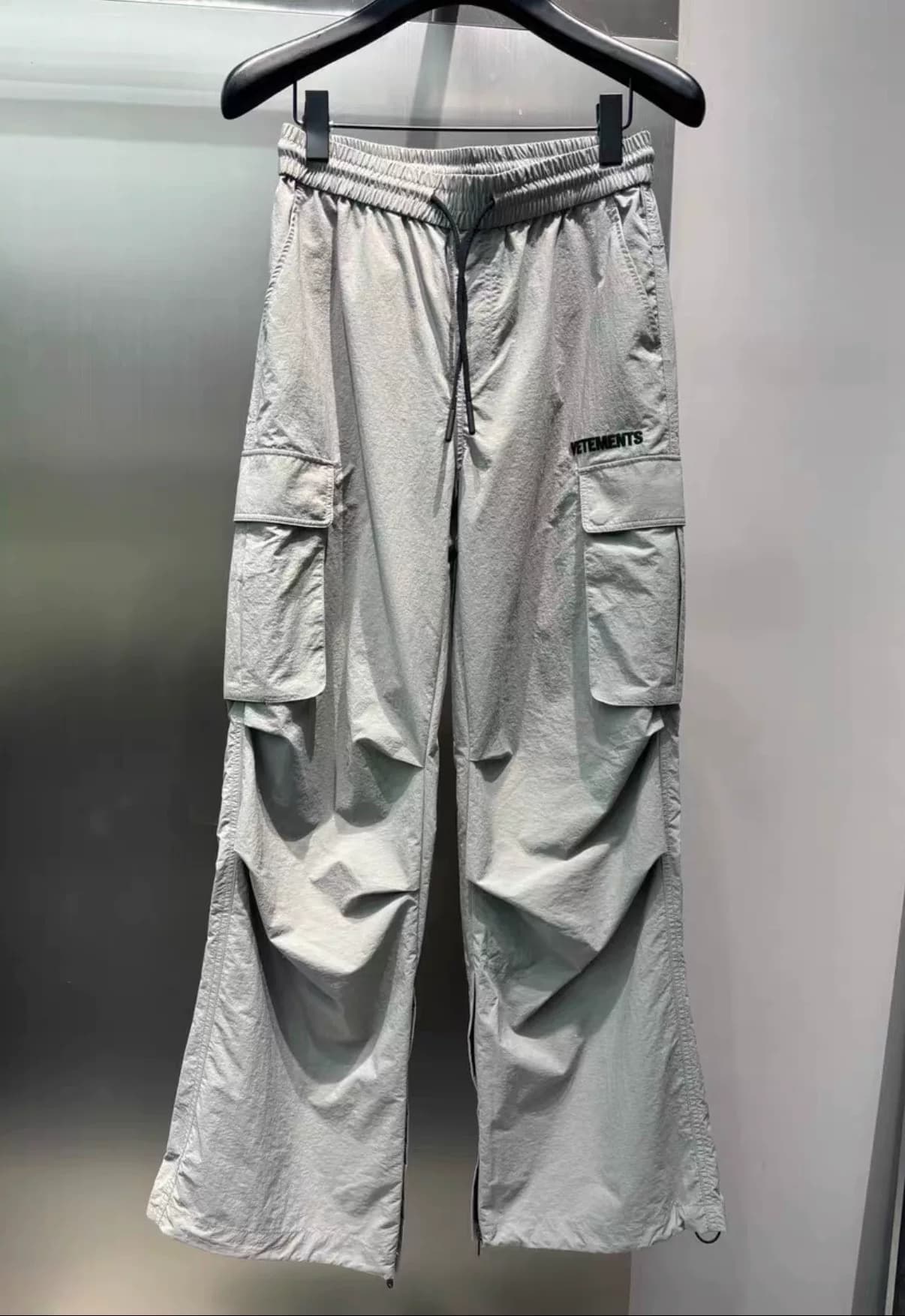 Милые повседневные брюки VETEMENTS