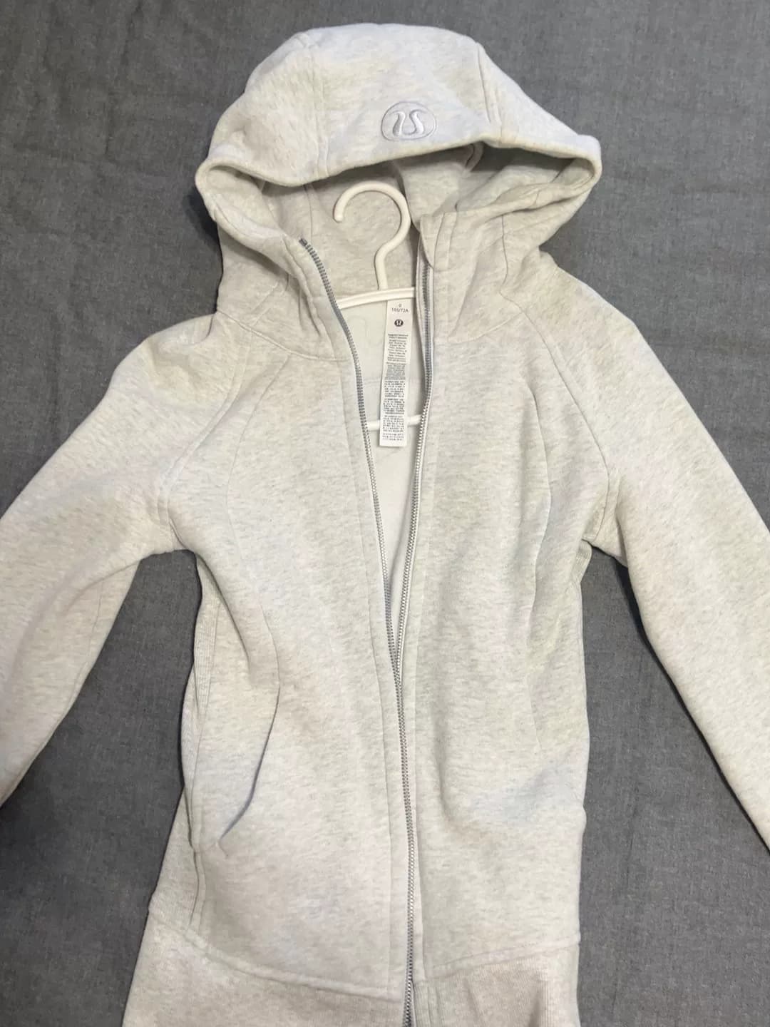 свитер lululemon с капюшоном для подводного плавания lululemon S