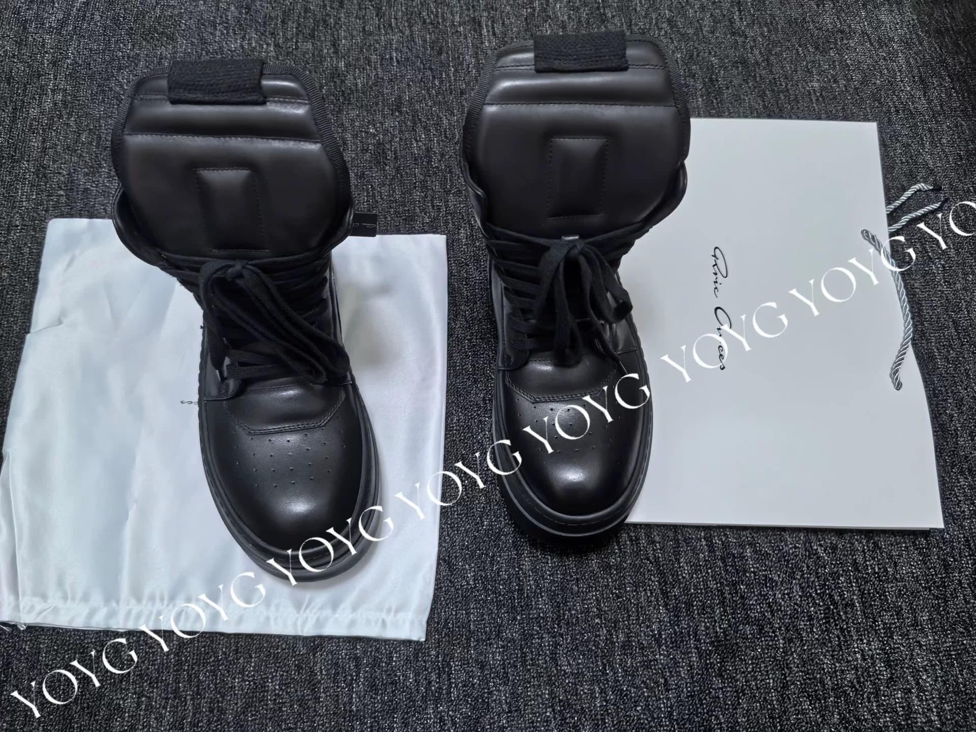 Повседневные кроссовки RO pure black с перевернутым треугольником и молочным ароматом на толстой подошве, подчеркивающие фигуру, те…