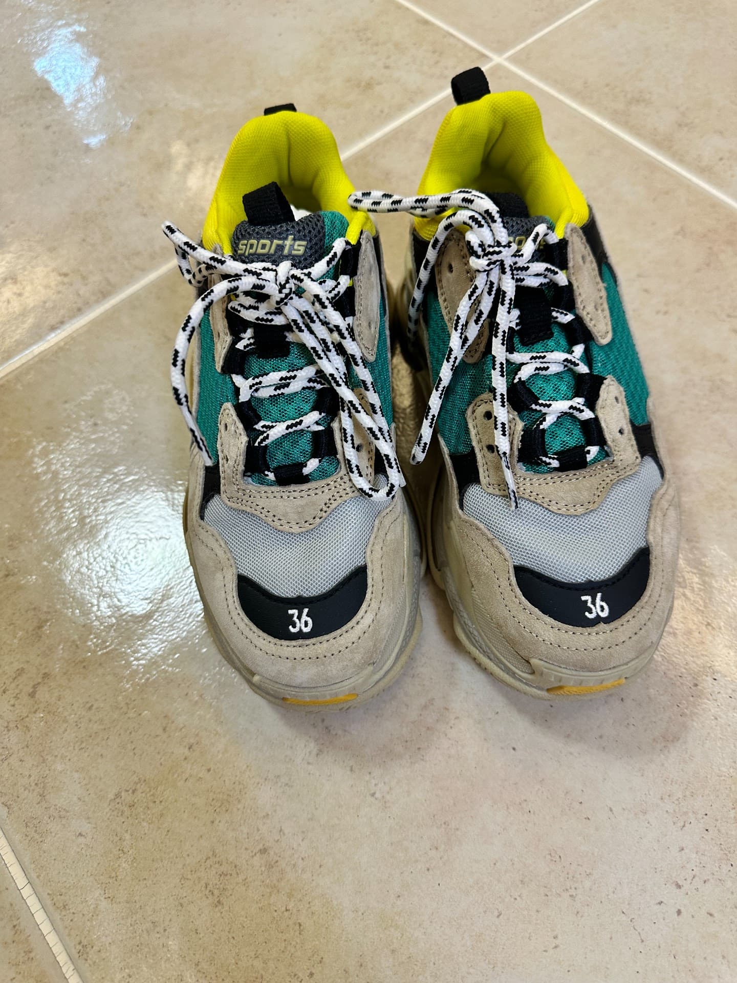 Туфли BAIENCLAGA daddy желтого и зеленого цветов в тон фирменной новой обуви Balenciaga, размер 36