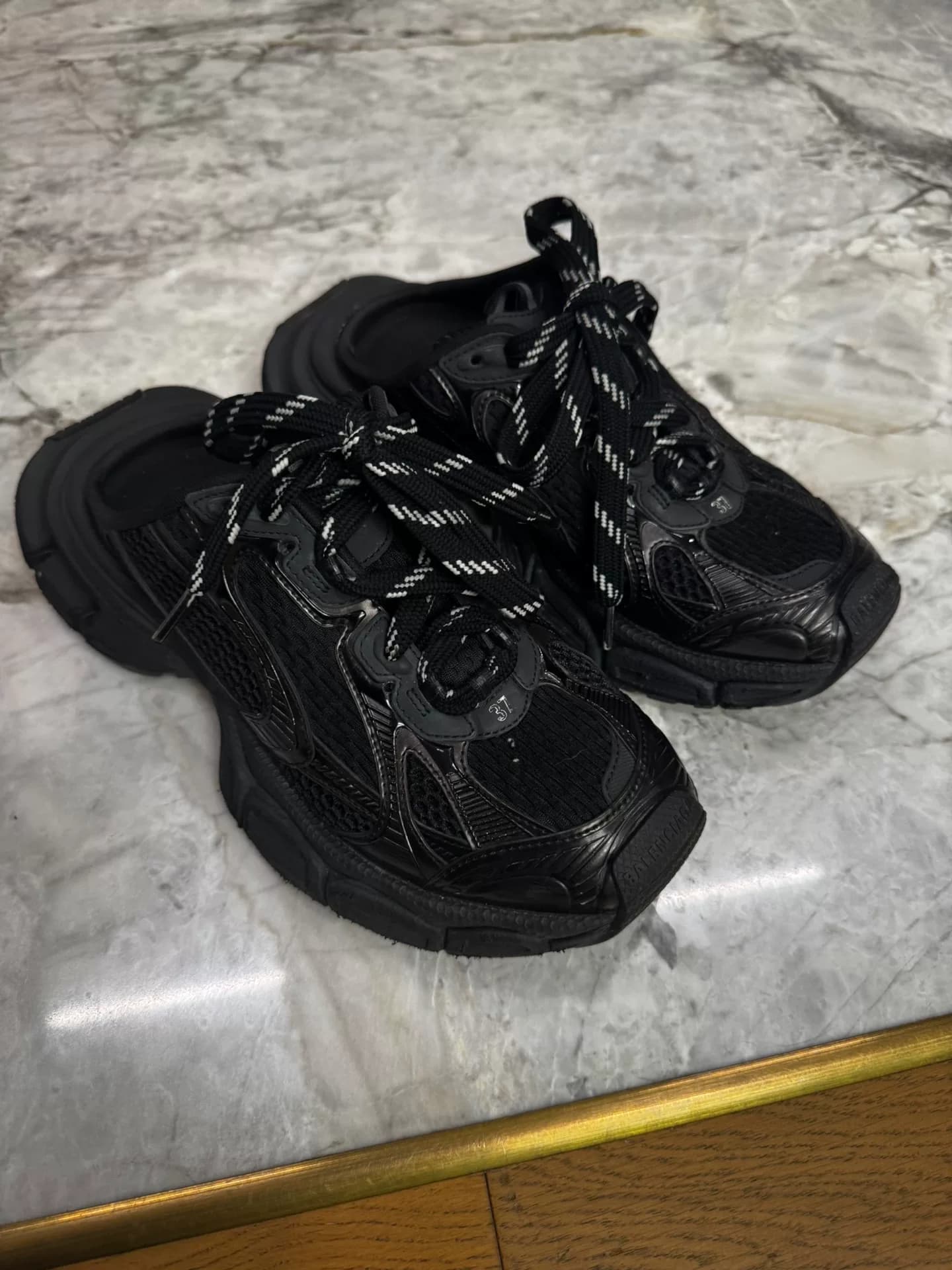 Брюки Balenciaga 3XL Black Warrior Muller half-drag, 37, одинакового фасона для мужчин и женщин.Черная сетчатая лоскутная кожа
