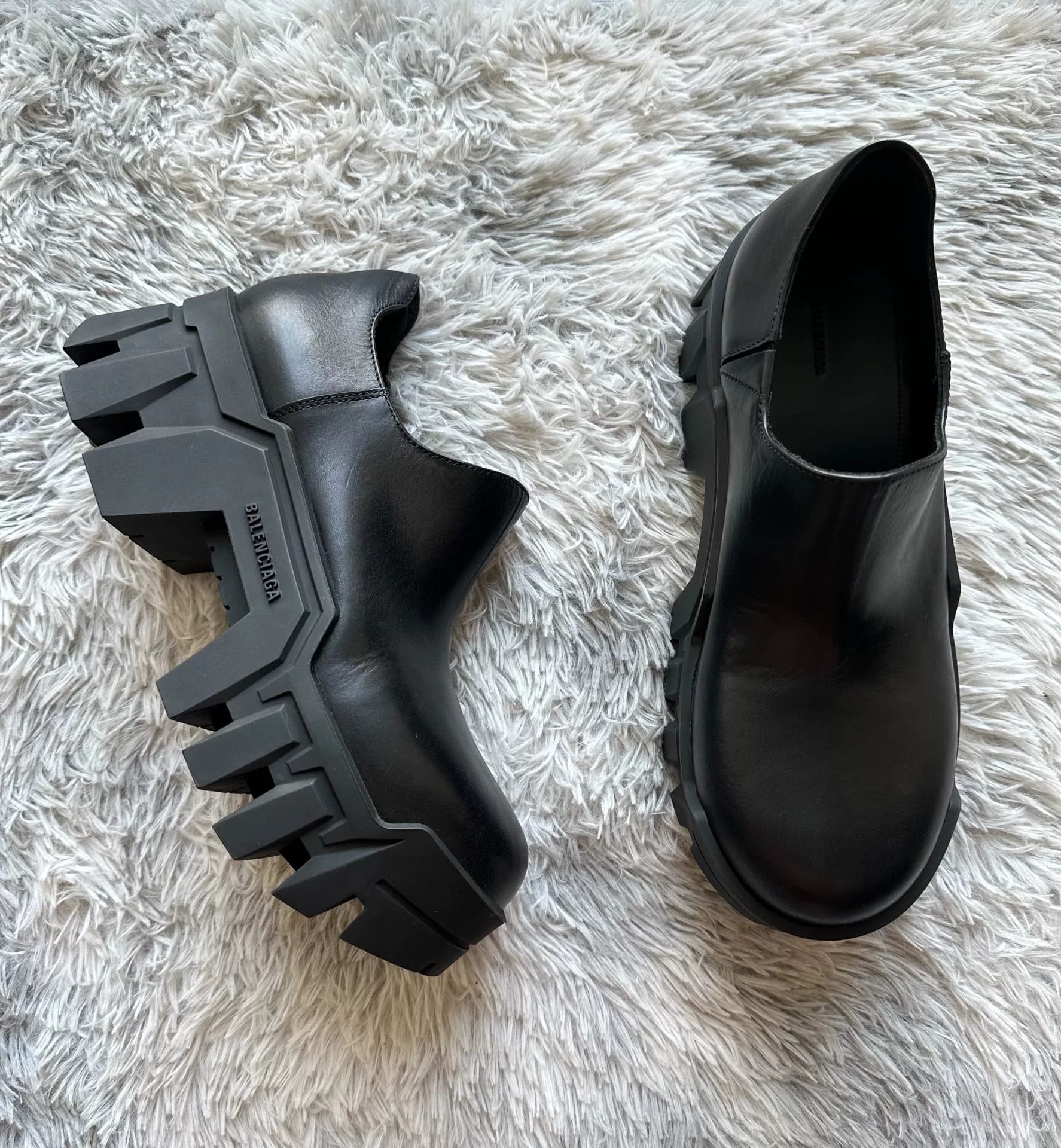 Бульдозер Balenciaga Balenciaga