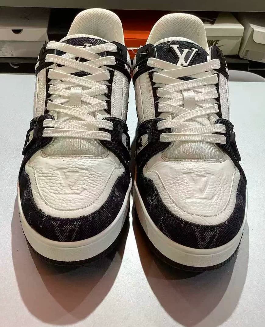 Кроссовки Louis Vuitton LV из черно-белого денима