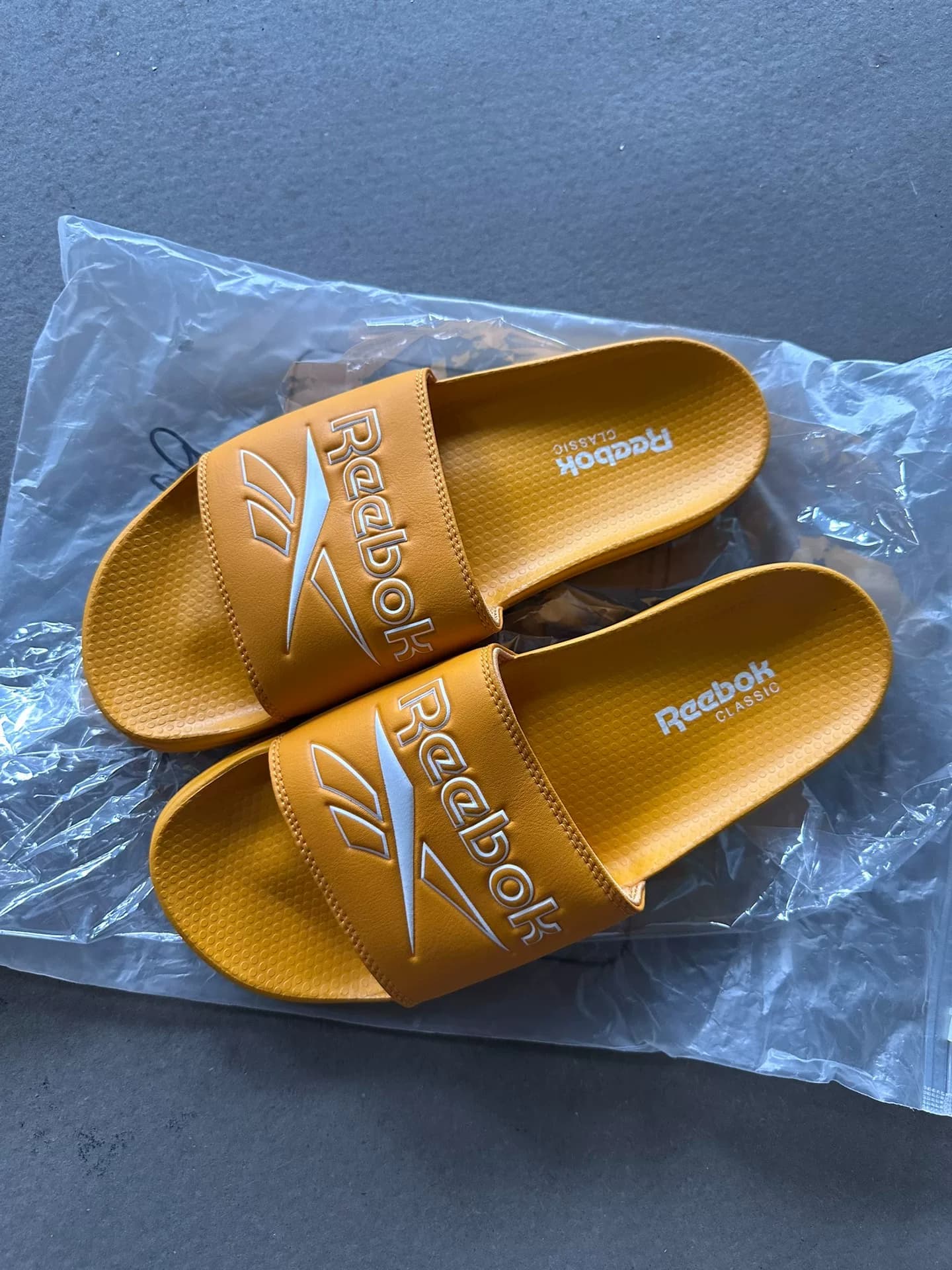 Reebok+рибок+ тапочки +класс+горка+yello