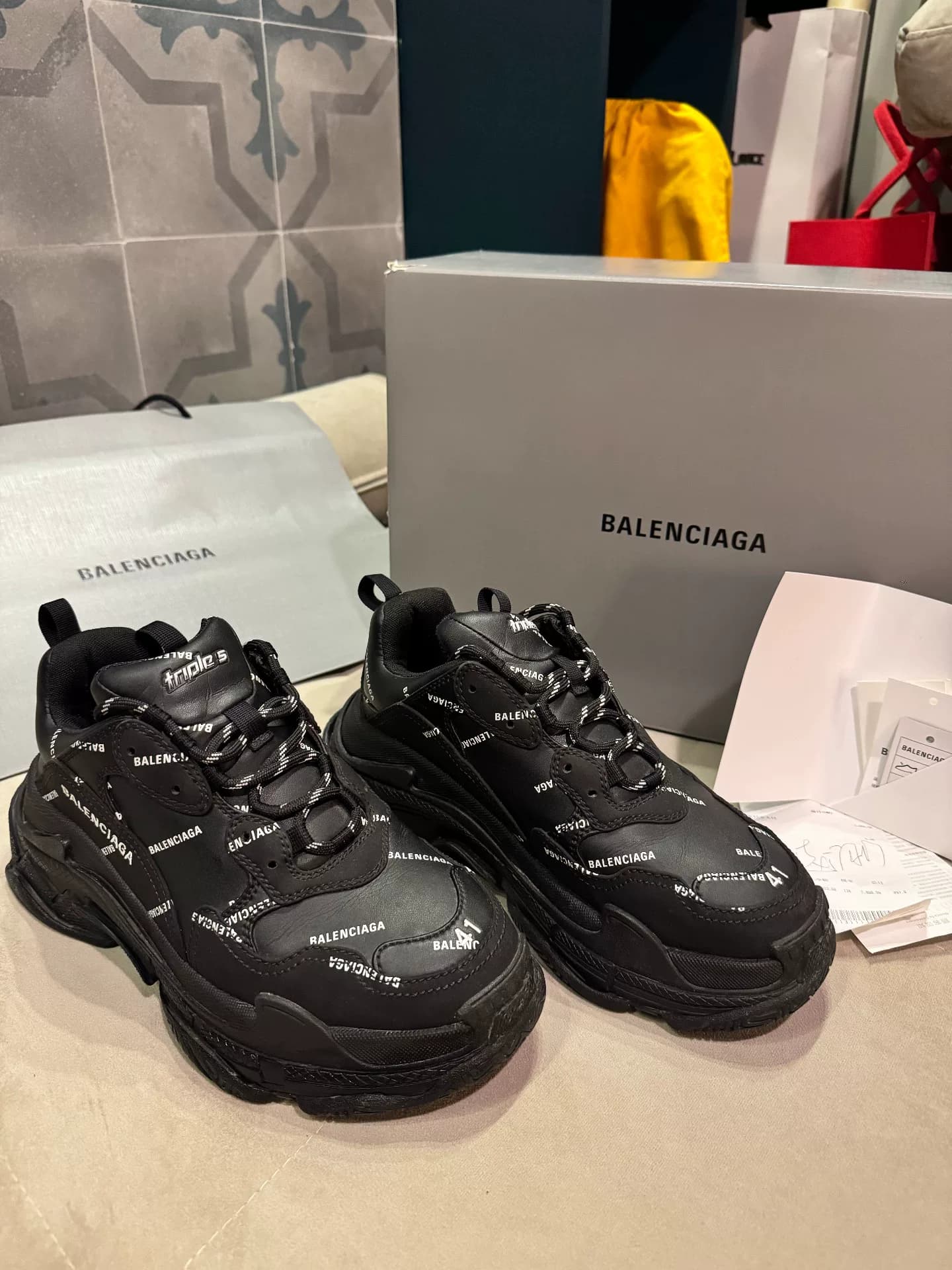 Balenciaga Balenciaga triple S black barrage старый