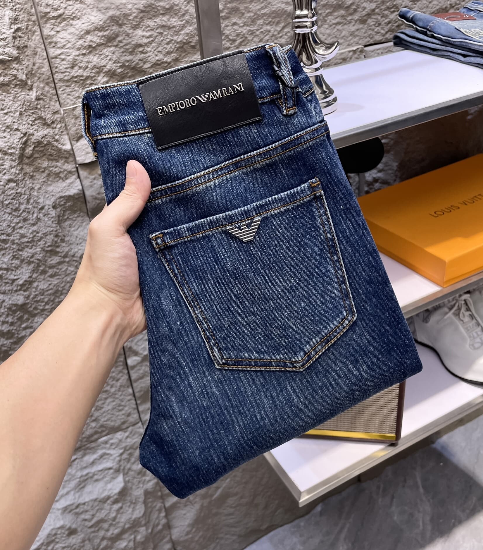 #Armani/Новое специальное предложение бренда Armani Осенне-зимние темно-синие классические джинсы Armani