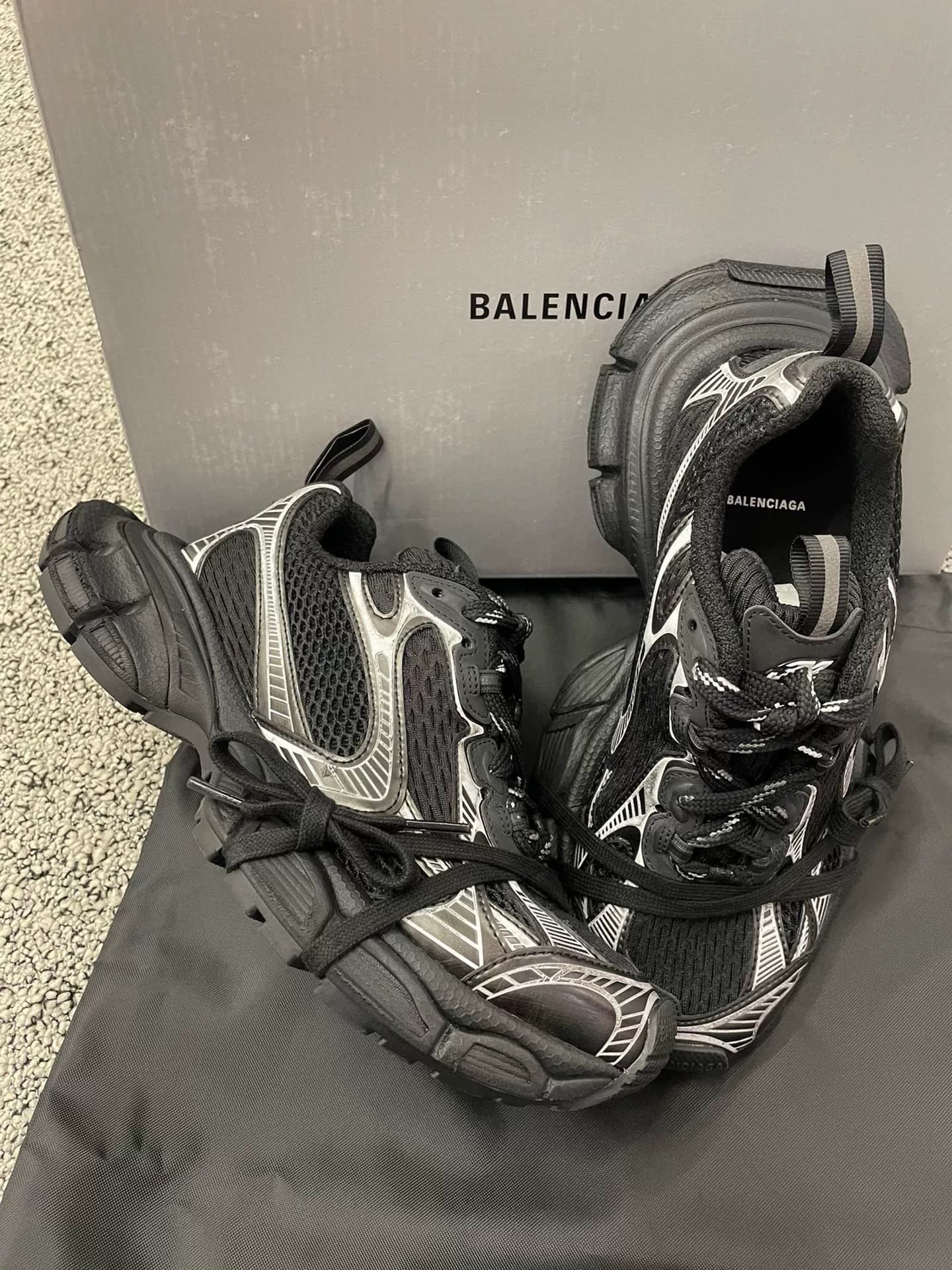 Balenciaga 3XL черный серебристый!